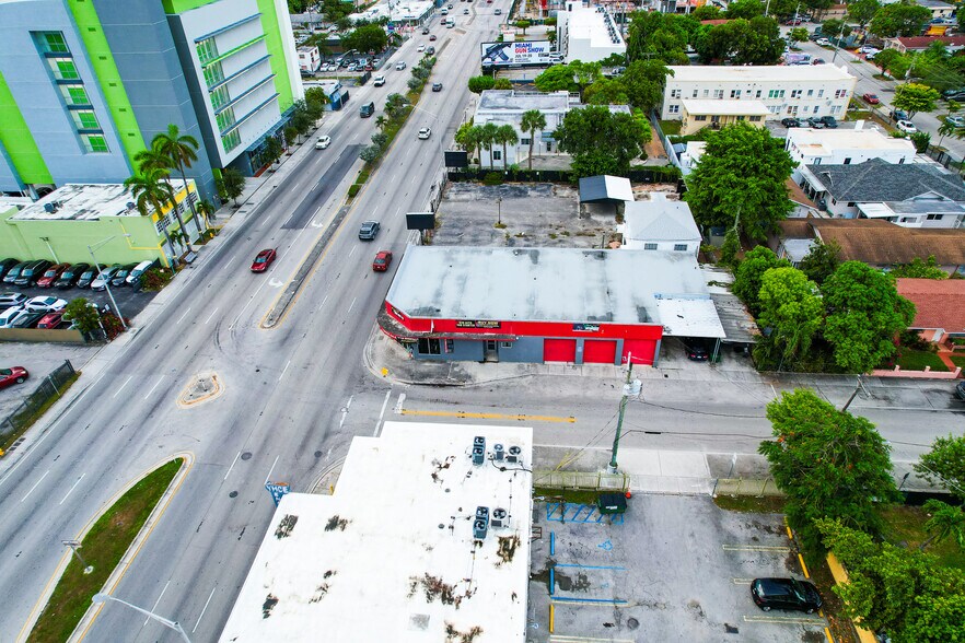 More Photos Of 101 NW 27th Ave, Miami Auto Repair For Sale