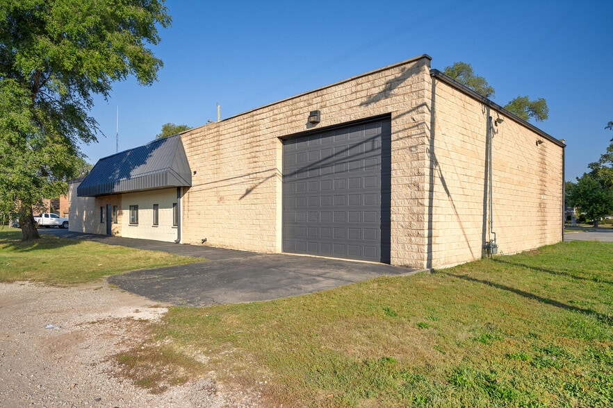 More Photos Of 4100 Washington Blvd, Hillside Industrial For Sale