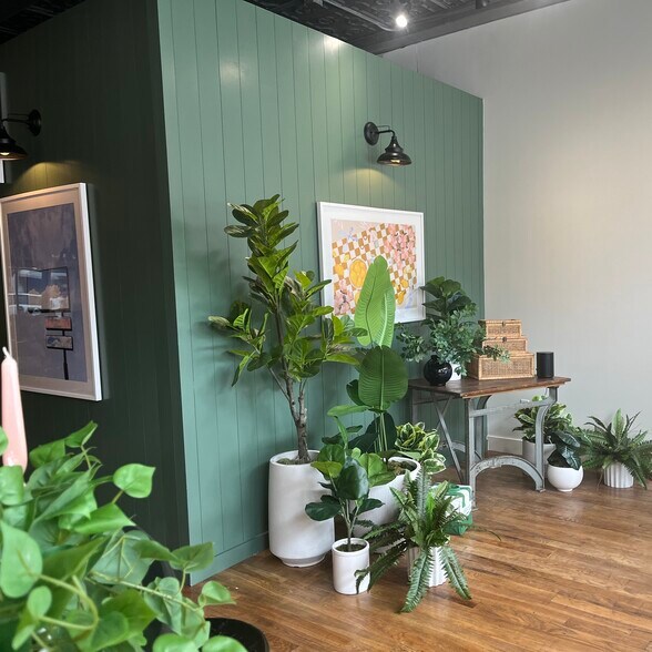 More Photos Of 264 E Clayton St, Athens General Retail For Sale