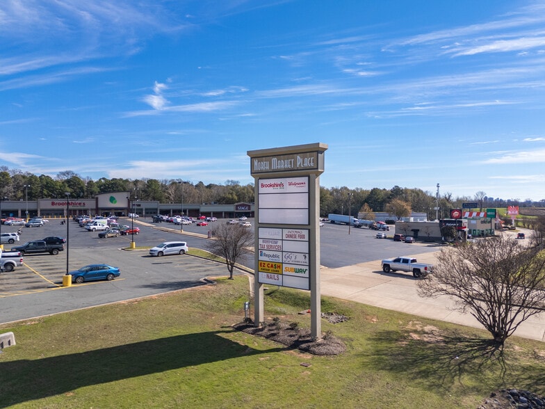 More Photos Of 3000 N Market St, Shreveport General Retail For Sale
