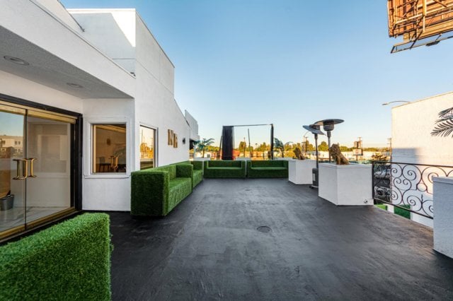 More Photos Of 4225 Crenshaw Blvd, Los Angeles Bar For Lease