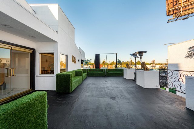 More Photos Of 4225 Crenshaw Blvd, Los Angeles Bar For Lease