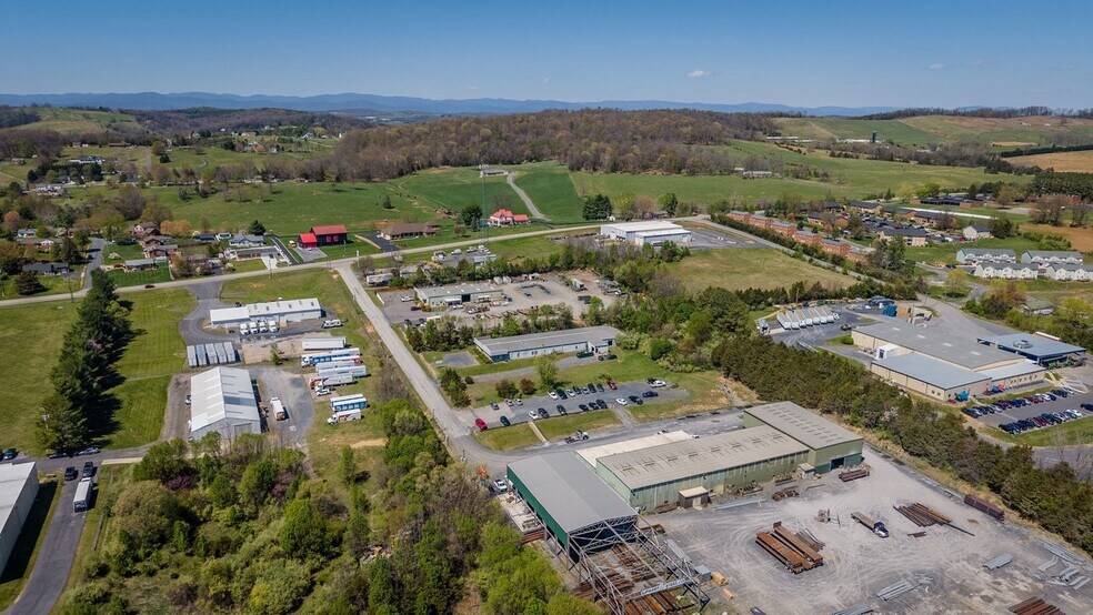 More Photos Of 52 Mid Valley Ln, Verona Warehouse For Sale