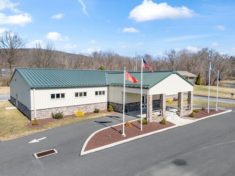 More Photos Of 111 N Broadway, Wind Gap Freestanding For Sale