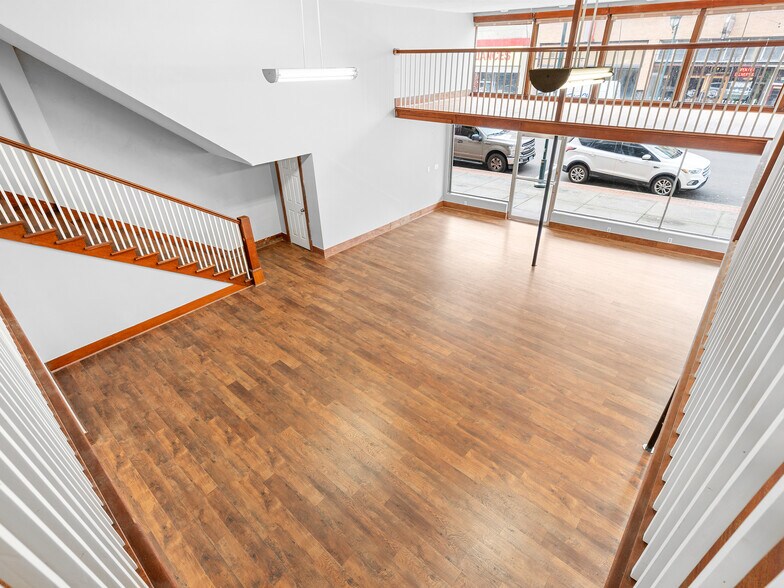 More Photos Of 2017 Main St, Forest Grove Storefront Retail Office For Lease