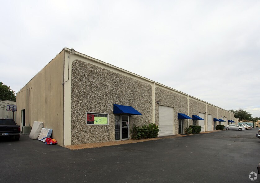 More Photos Of 6315 Skyline Dr, Houston Distribution For Lease