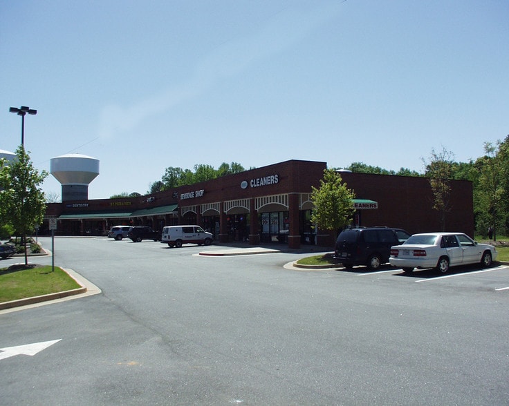 More Photos Of 13800 Highway 9, Alpharetta Storefront For Lease