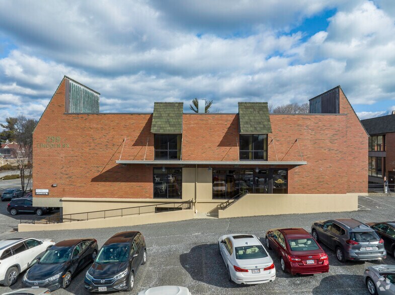 More Photos Of 299 Lincoln St, Worcester Medical For Lease