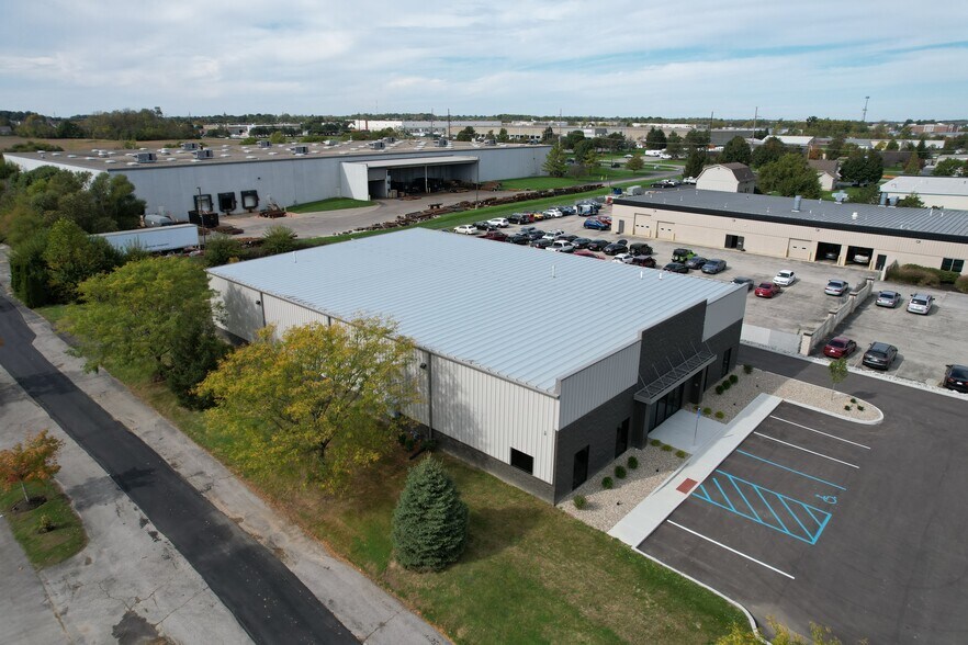 More Photos Of 16800 Southpark Dr, Westfield Light Manufacturing For Lease