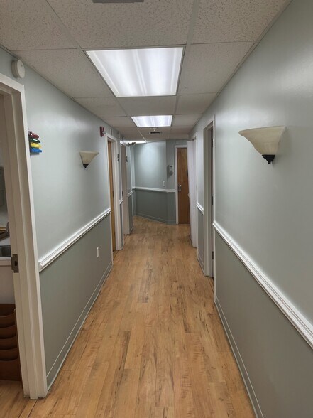 More Photos Of 118 Dudley St, Providence Office For Sale