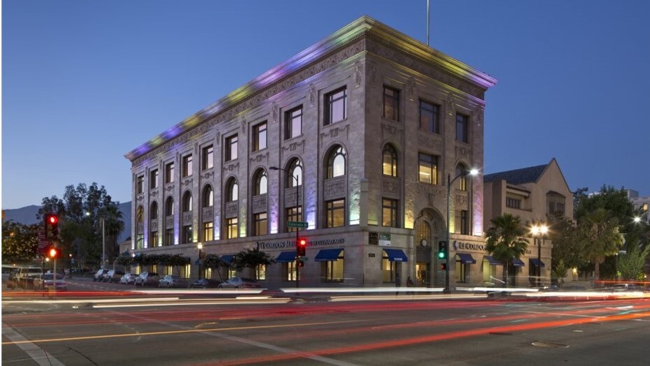 More Photos Of 525 E Colorado Blvd, Pasadena Office For Sale