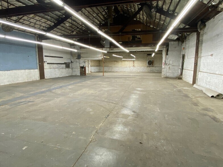 More Photos Of 647 River St, Paterson Warehouse For Lease