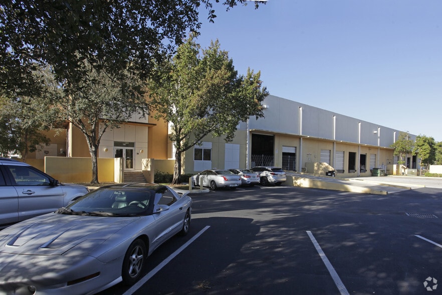 More Photos Of 681 SW 16th Ter, Pompano Beach Warehouse For Lease