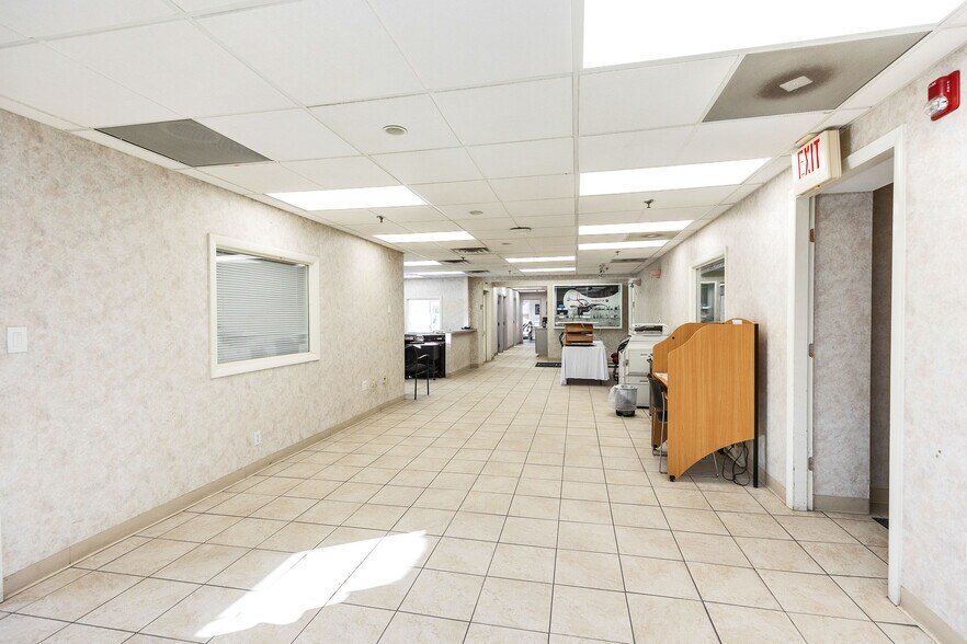 More Photos Of 370 Monument Rd, Hinsdale Manufacturing For Sale