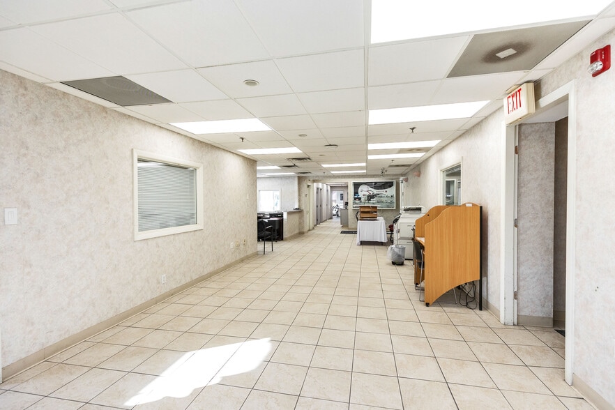 More Photos Of 370 Monument Rd, Hinsdale Manufacturing For Sale