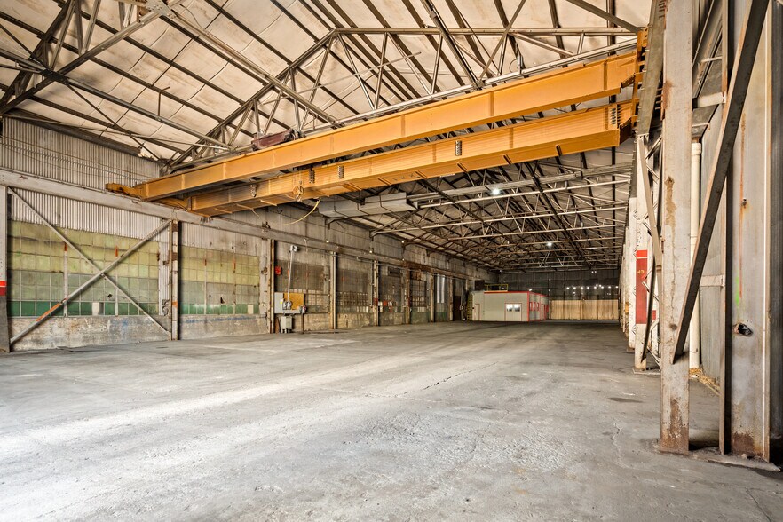 More Photos Of 601 McFarland St, Houston Warehouse For Lease