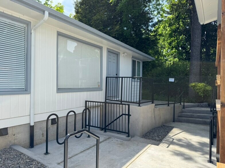 More Photos Of 3823-3841 SE 52nd Ave, Portland Apartments For Sale