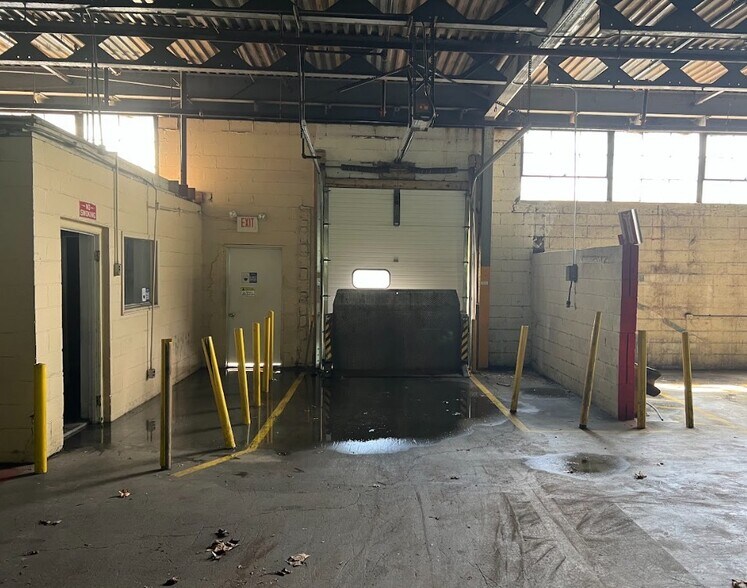 More Photos Of 342 US Highway 22, Green Brook Warehouse For Lease