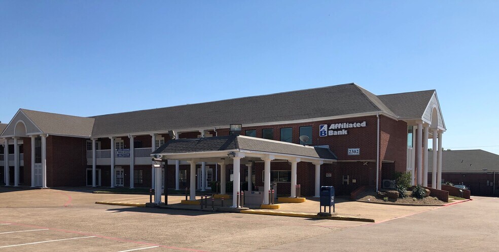 More Photos Of 2302-2306 Guthrie Rd, Garland Office For Lease