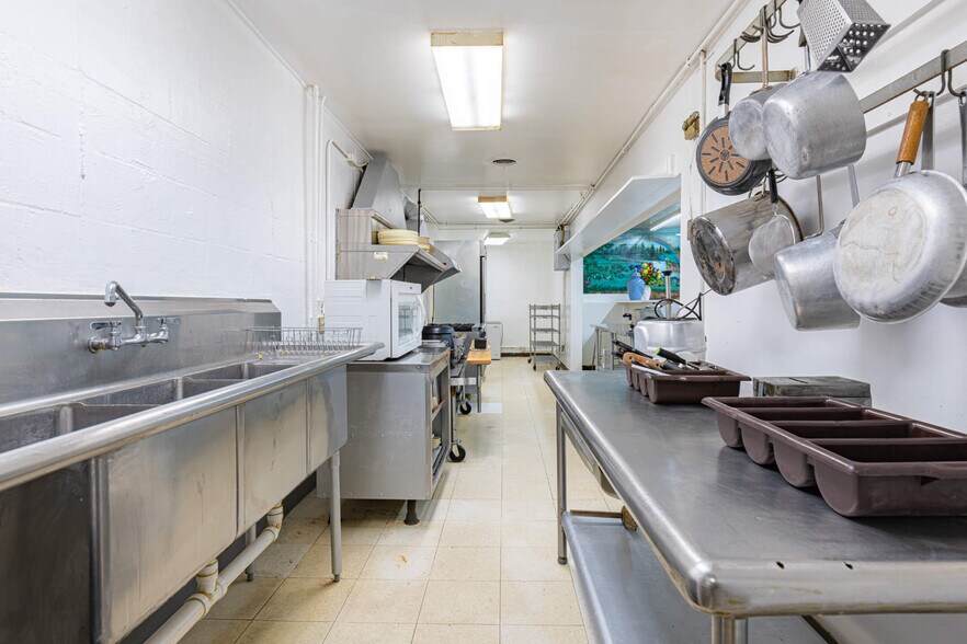 More Photos Of 749-751 Dayton Oxford Rd, Carlisle Freestanding For Sale