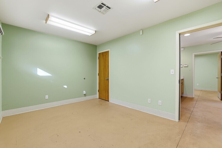 More Photos Of 1005 Fowler Way, Placerville Medical For Sale