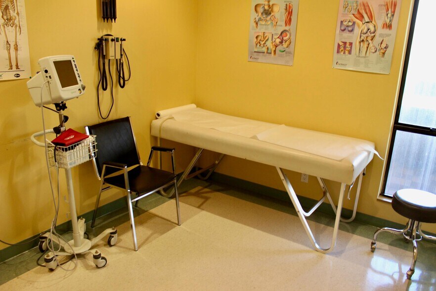 More Photos Of 3355 Burns Rd, Palm Beach Gardens Medical For Lease