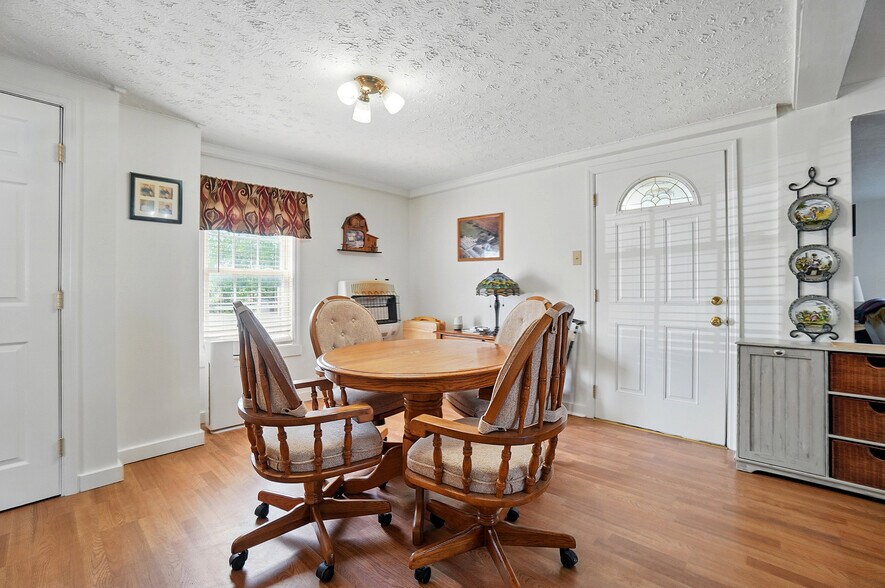 More Photos Of 1056 US-68, Xenia Garden Center For Sale