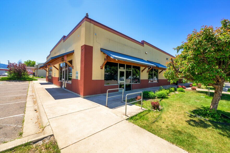 More Photos Of 1925 Sherwood St, Missoula General Retail For Lease