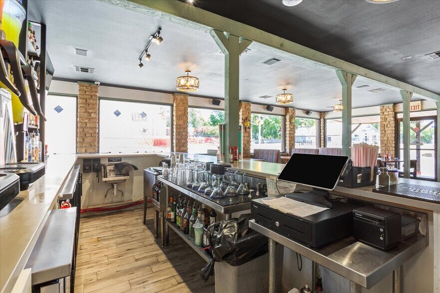 More Photos Of 128 N Pecan, Hico Restaurant For Sale