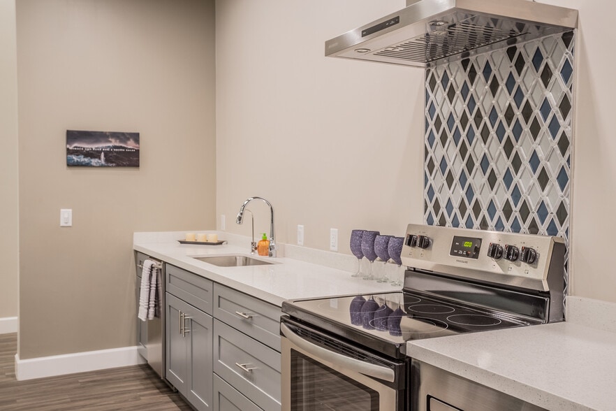 More Photos Of 1324 N Farrell Ct, Gilbert Warehouse For Sale