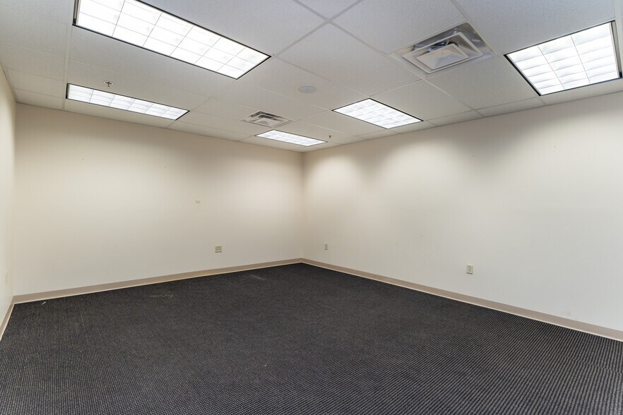 More Photos Of 1150 Hall of Fame Ave, Springfield Health Club For Lease