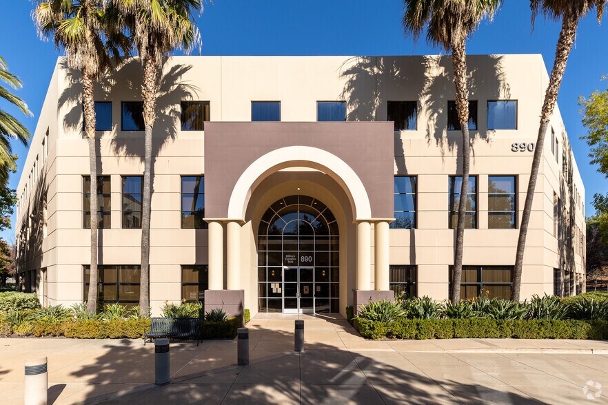 More Photos Of 890 Hillview Ct, Milpitas Office For Lease