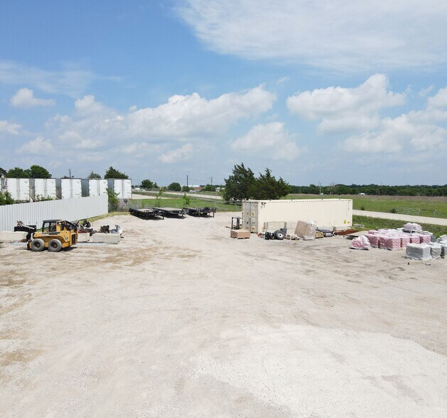 More Photos Of 311 National Dr, Rockwall Warehouse For Lease