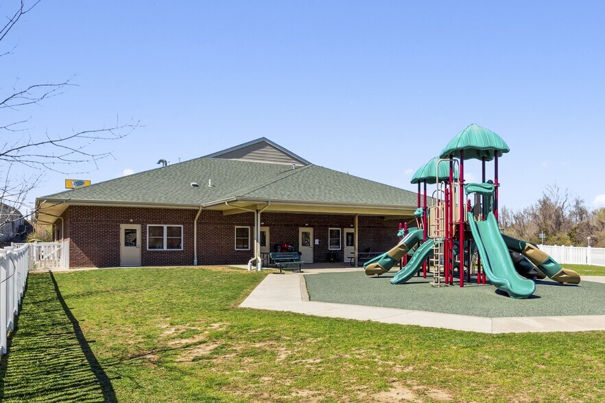 More Photos Of 4621 N Saint Peters Pky, Saint Peters Daycare Center For Sale