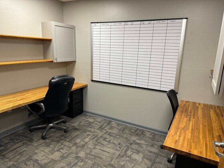 More Photos Of 2511 W Bay St, Savannah Service For Lease