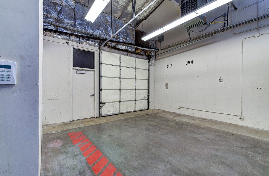 More Photos Of 3101 111th St SW, Everett Manufacturing For Lease