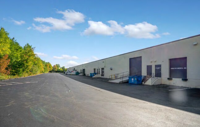 More Photos Of 261 Cedar Hill St, Marlborough Research And Development For Lease