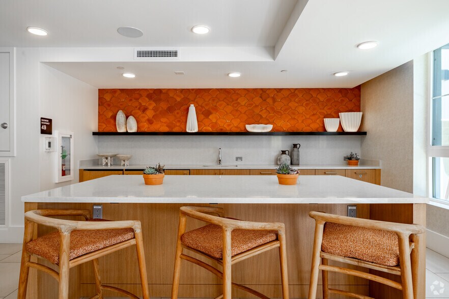 More Photos Of 7520-7566 W Sunset Blvd, Los Angeles Apartments For Lease