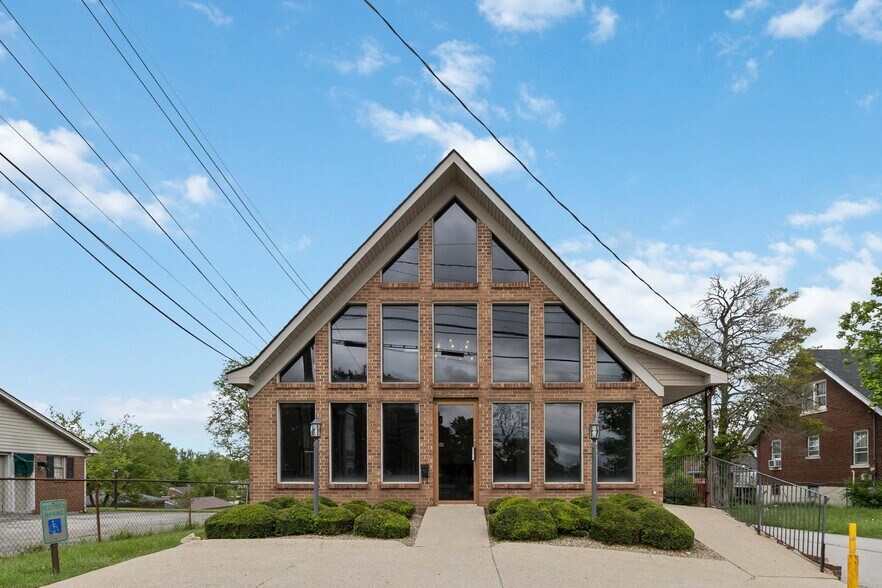 Primary Photo Of 1509 1/2 Lexington Rd, Richmond Office Residential For Lease