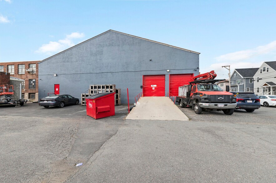 Primary Photo Of 165-167 Bow St, Everett Light Manufacturing For Lease