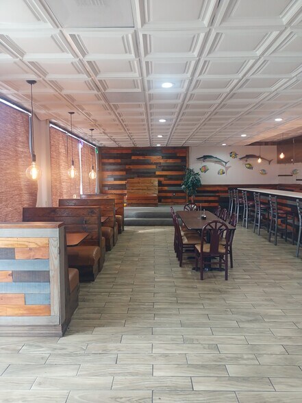 More Photos Of 12501 Gulf Fwy, Houston Restaurant For Lease