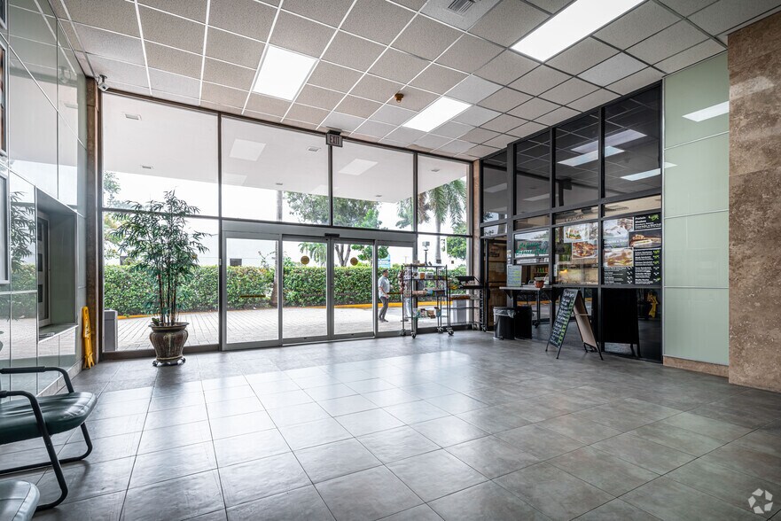 More Photos Of 1250 E Hallandale Beach Blvd, Hallandale Beach Office For Lease