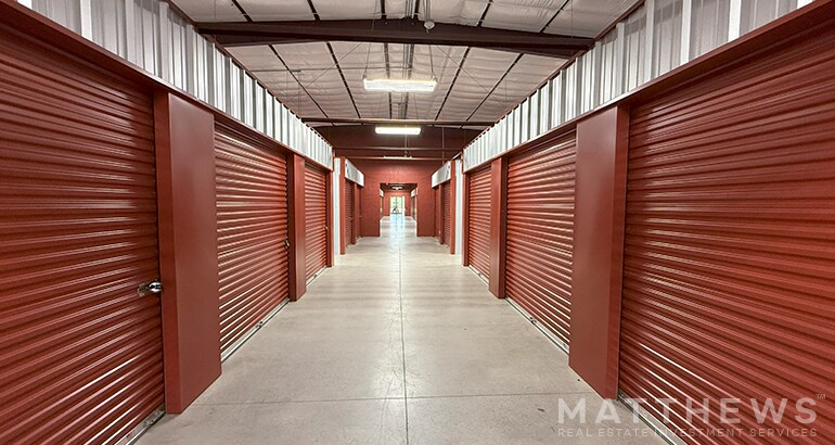More Photos Of 7901 Hwy 290 E, Chappell Hill Freestanding For Sale