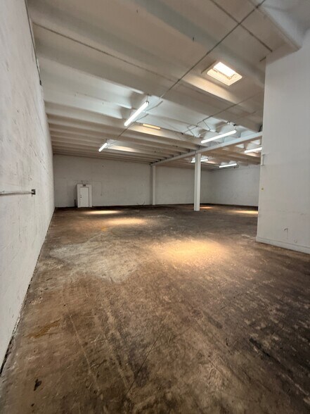 More Photos Of 2290-2336 W 77th St, Hialeah Warehouse For Lease