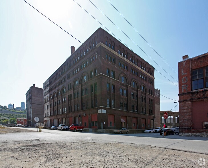 More Photos Of 1101 Mulberry St, Kansas City Warehouse For Lease
