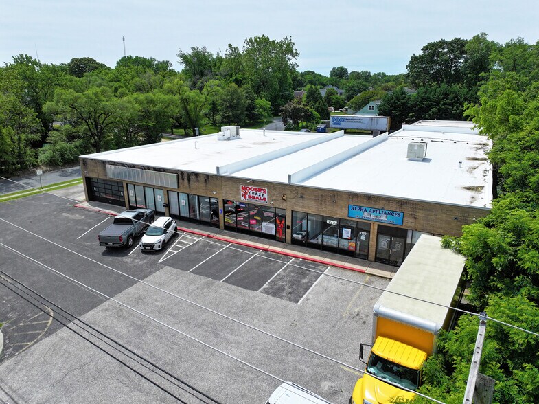 More Photos Of 7150 Furnace Branch Rd, Glen Burnie Flex For Sale