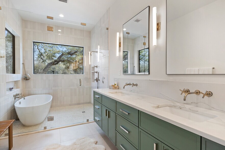 More Photos Of 444 Klein Rd, Stonewall Flex For Sale