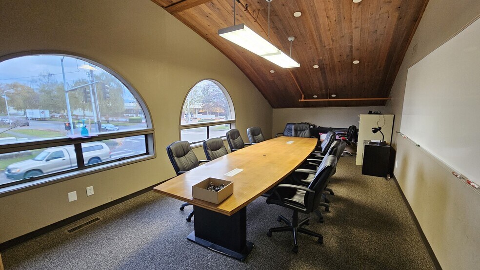 More Photos Of 1106 Douglas St, Longview Medical For Sale