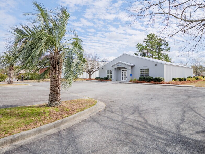 More Photos Of 1709 River St, Valdosta Office For Lease
