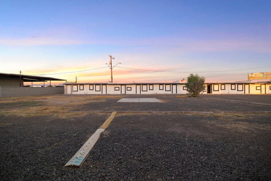 More Photos Of 3060 Grand Ave, Phoenix Apartments For Sale